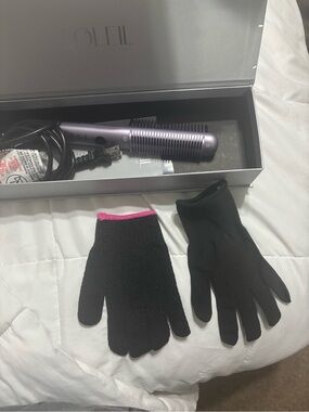 Purple Heated Styling Brush with Black Heat-Resistant Gloves